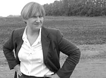 Елена Батурина продолжает строить