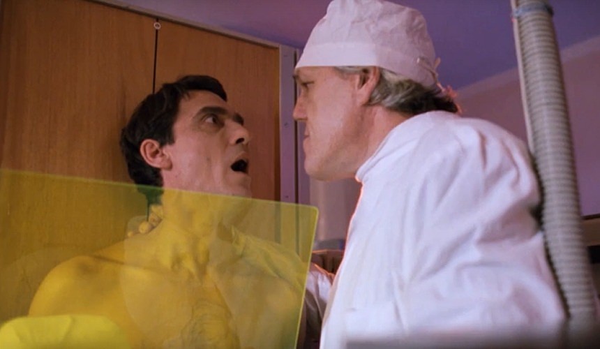 В соцсетях высмеяли новый способ взятия мазка на коронавирус