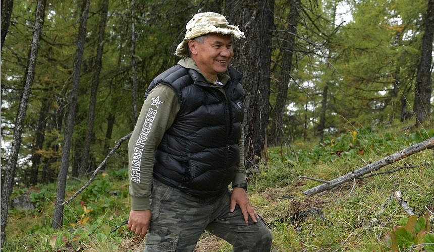 «Невероятно красиво...» Сергей Шойгу назвал места, где стоит отдыхать россиянам